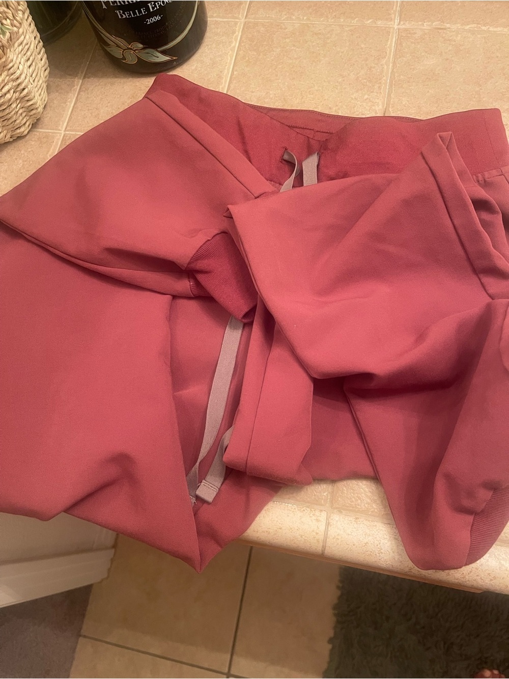 Figs Women's Jogger Sweatpants - deep cherry